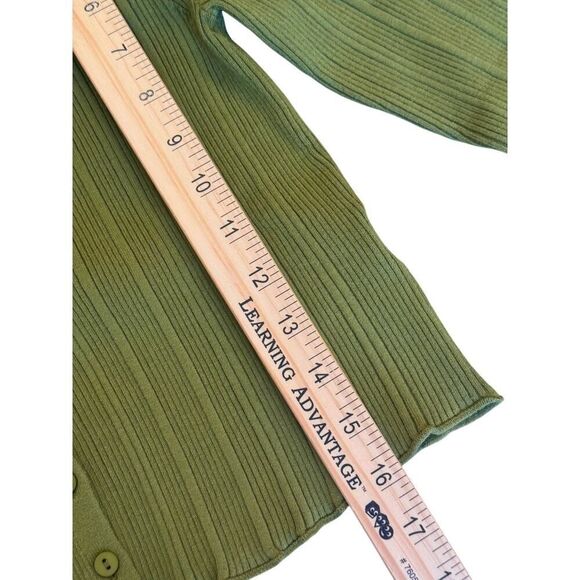 NWT Velvet by Graham & Spencer Ribbed Crop Cardigan Sz Medium Pistachio Green - Picture 11 of 12